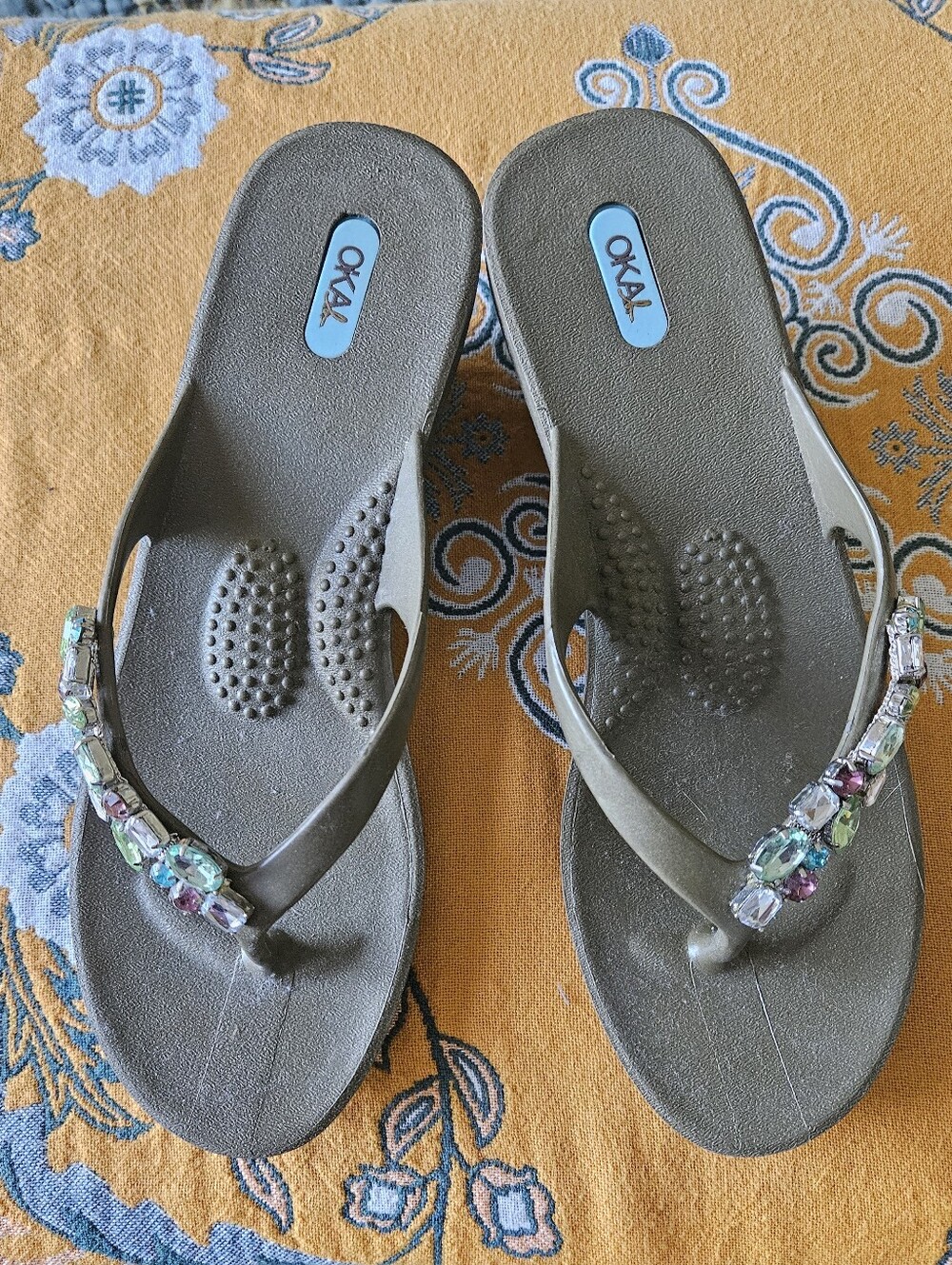 OKA Embellished Gray Women's Flip Flops with Multicolor Gem Accents